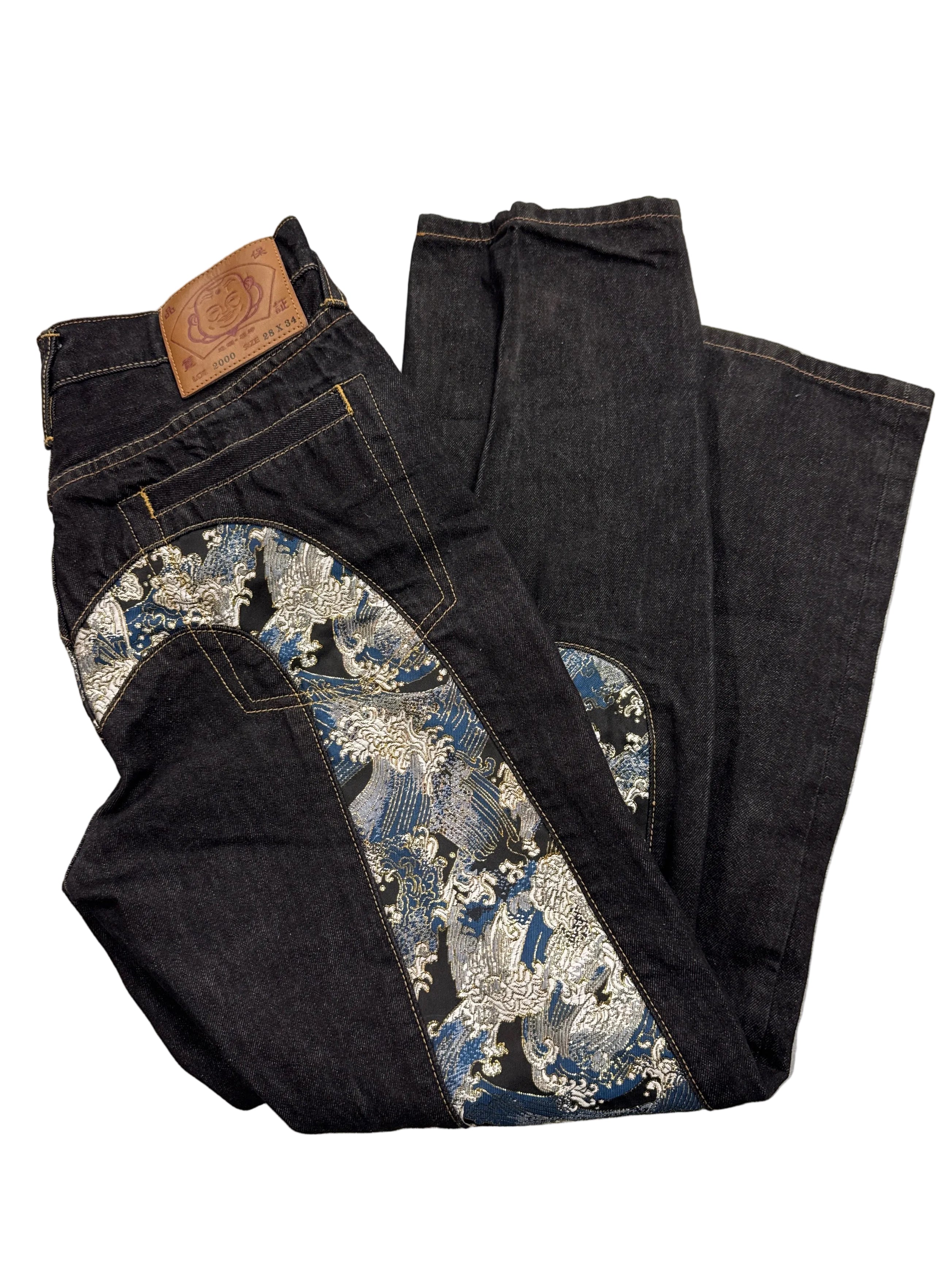 MEN EVISU DENIM JEANS (SIZE 28)