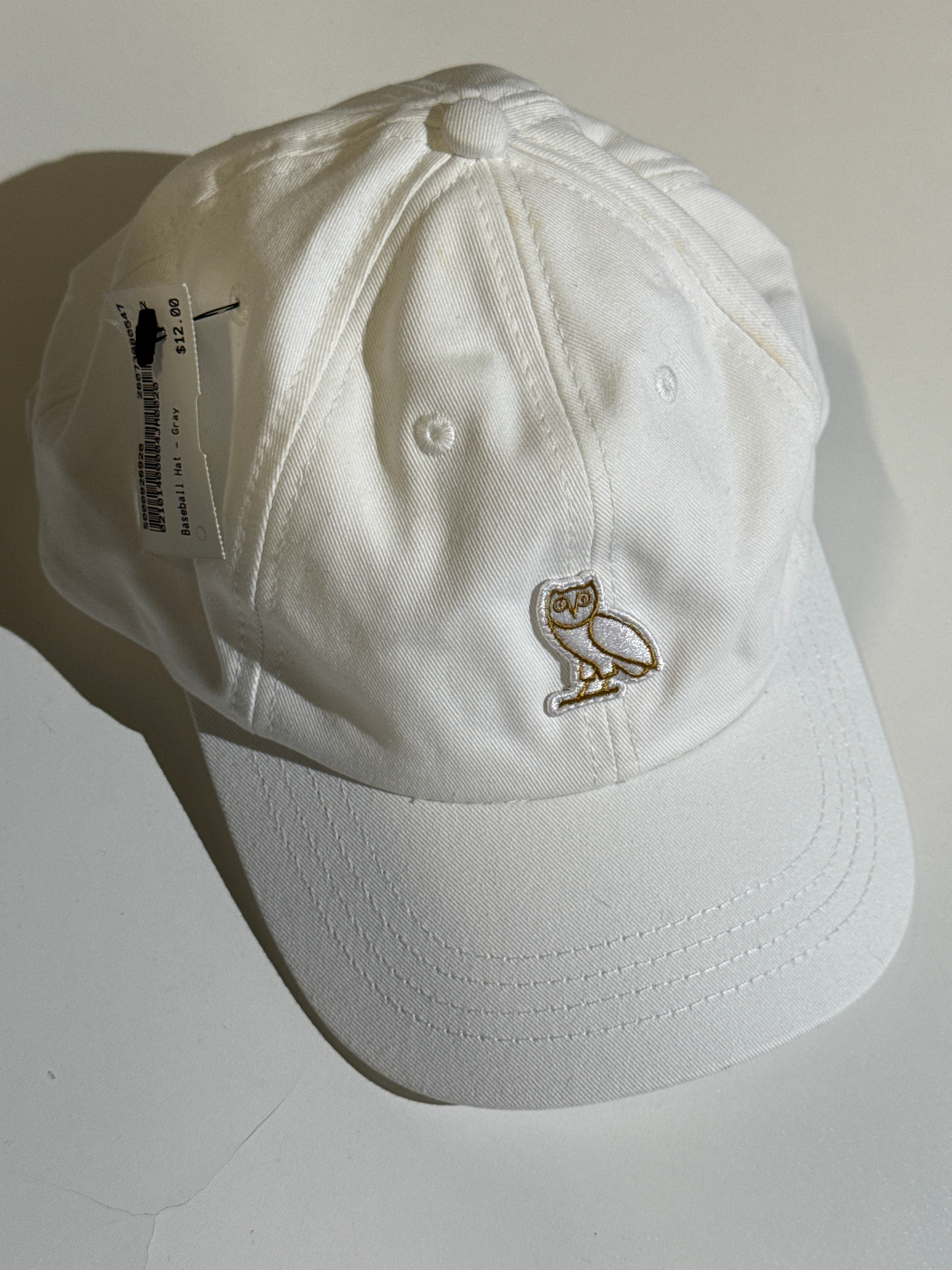 WHITE OVO HAT
