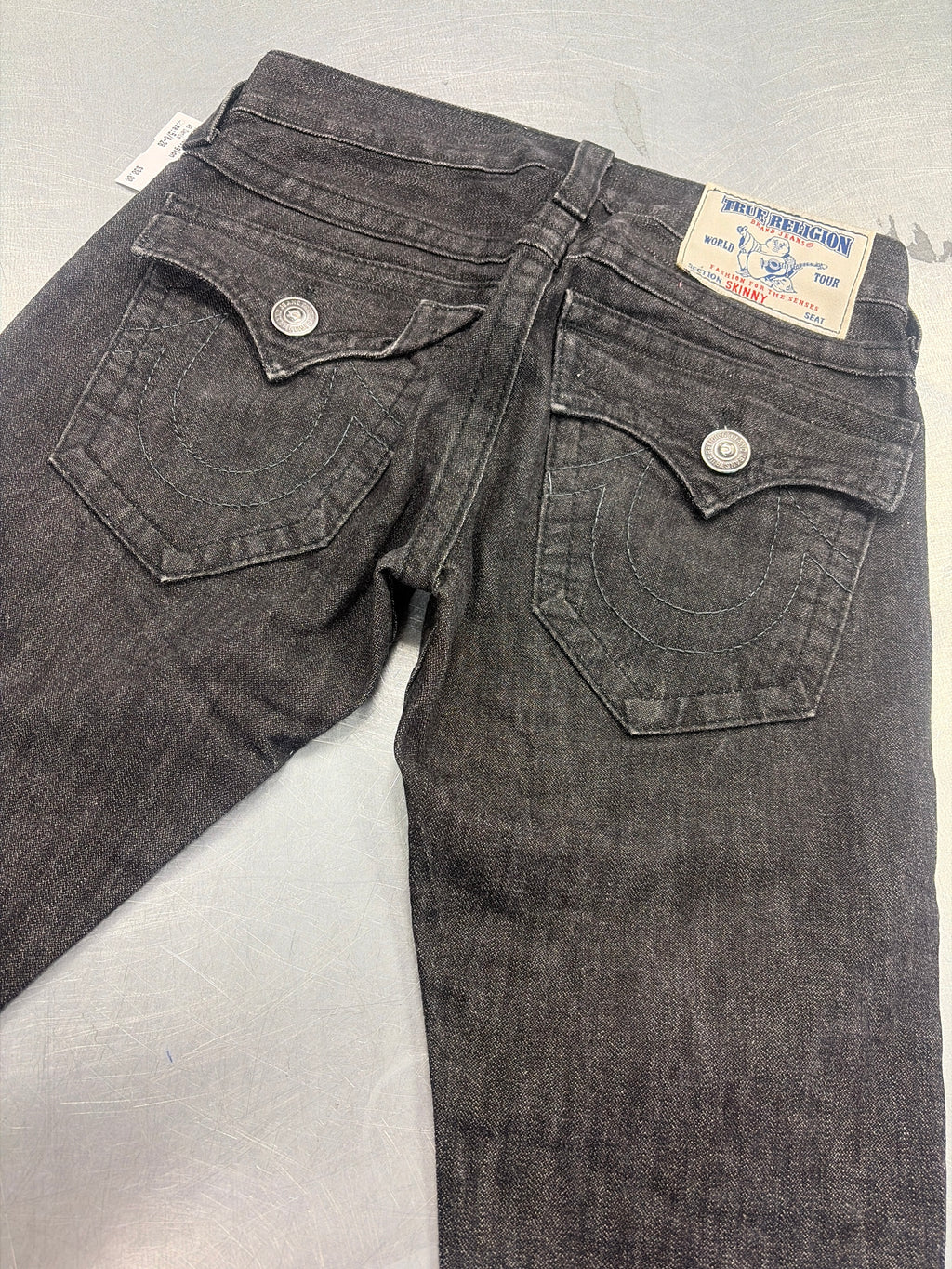WOMENS TRUE RELIGION SZ 28