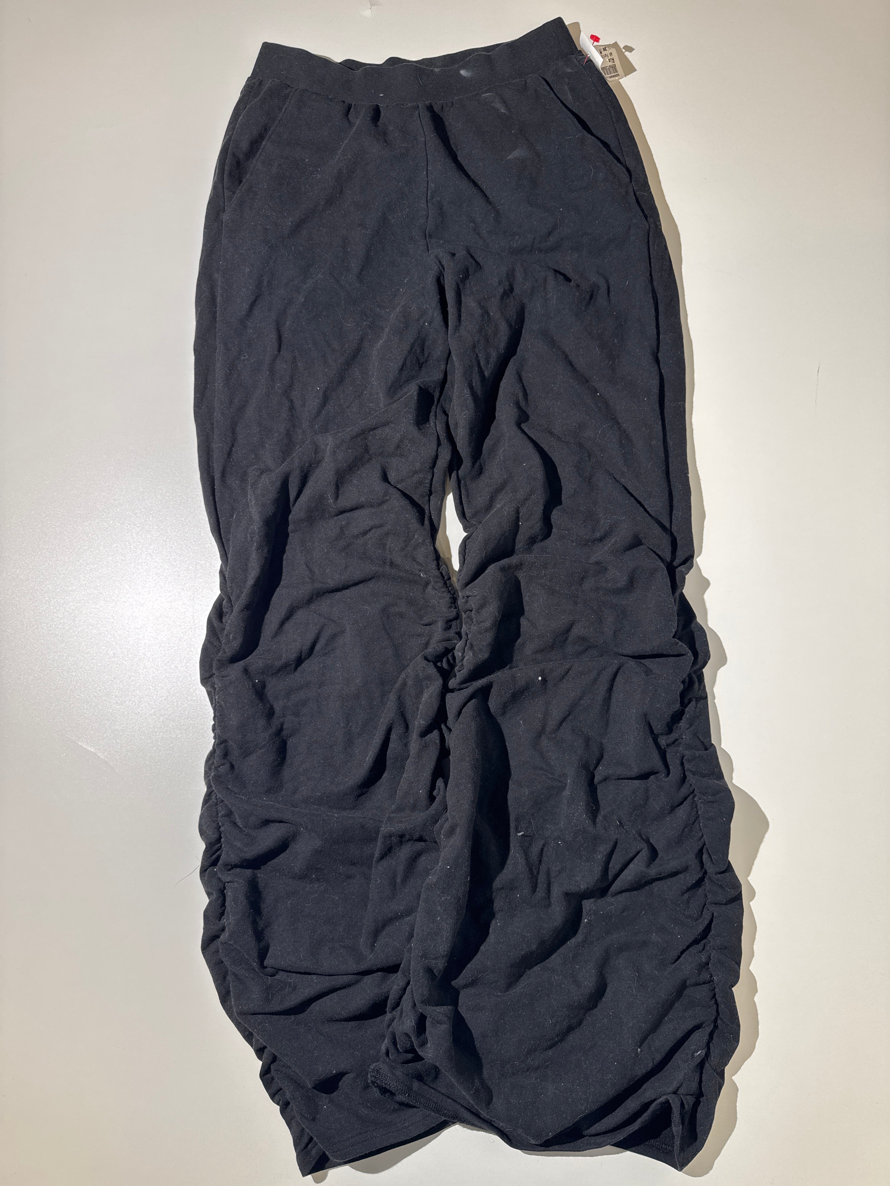 WOMEN ALO PANTS (M)
