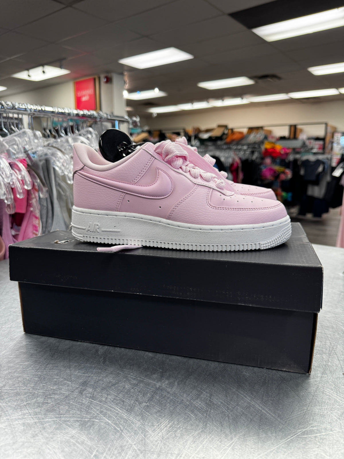WOMEN PINK AIR FORCE 1 (S 7.5W)