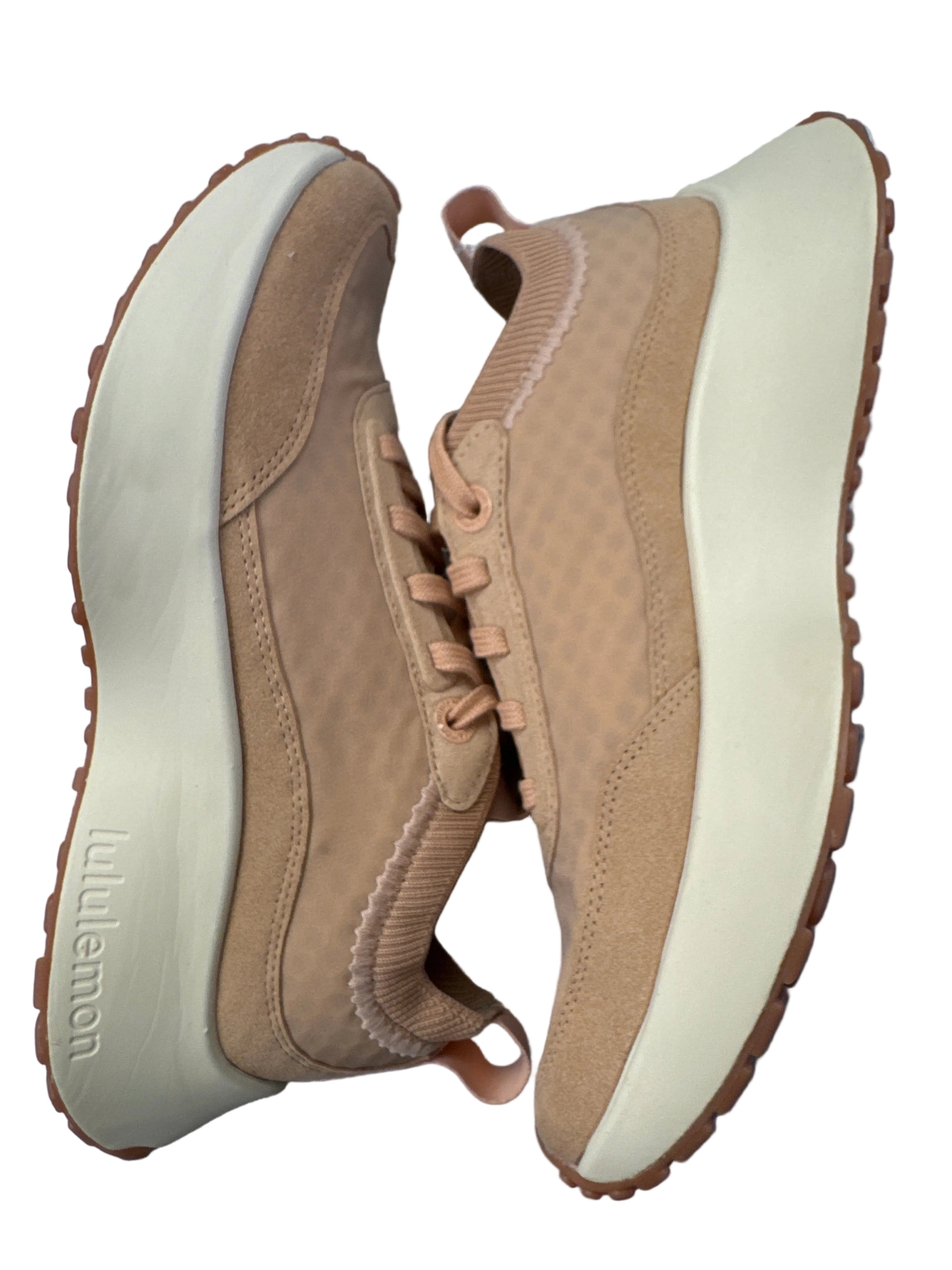 WOMEN LULULEMON PINK SHOES (7W)